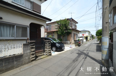 【前面道路含む現地写真】 | 海老名市東柏ケ谷１丁目　新築戸建て　全１棟　【仲介手数料無料】