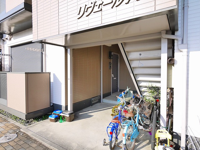 リヴェールA（石上町）のその他共用部分|玄関付近