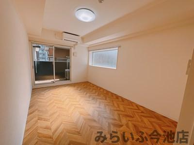 【洋室】 | レジデンシア今池 | 9.49帖　イメージ画（他部屋写真のため反転）