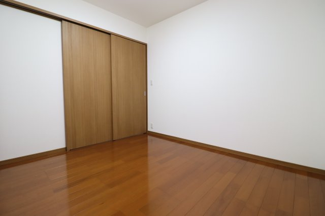 フィールド川和の洋室