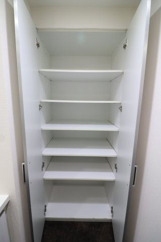 フィールド川和の収納