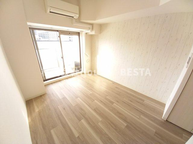 プレサンスTHE神戸の洋室