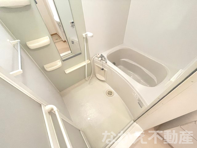 【浴室】 | コンパクトで使いやすいお風呂です