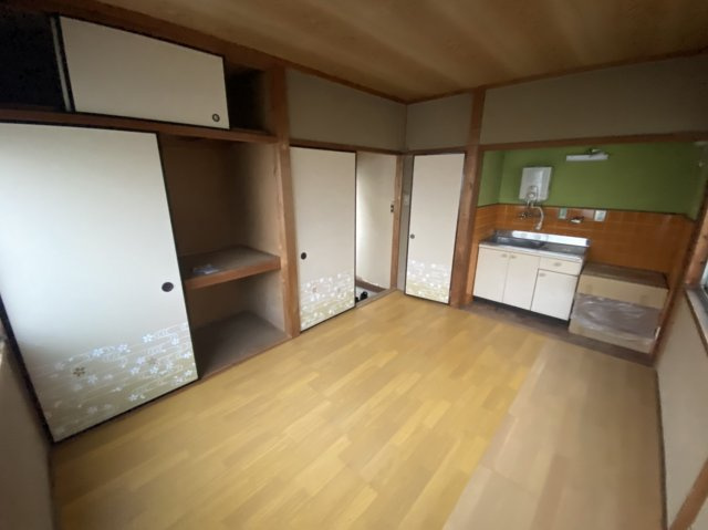 新和歌ハイツの居間・リビング