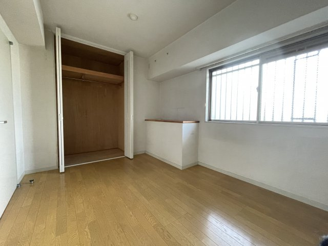 西宮市薬師町の賃貸マンションの居間・リビング