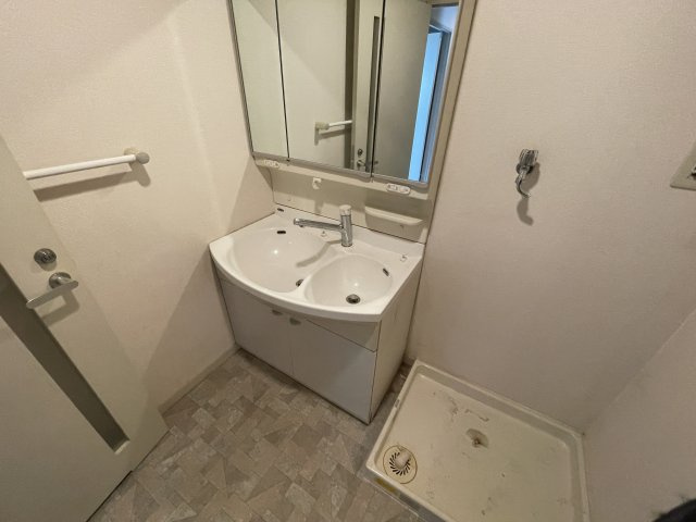 西宮市薬師町の賃貸マンションの洗面所