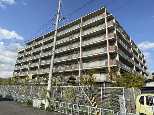 西宮市薬師町の賃貸マンションの外観