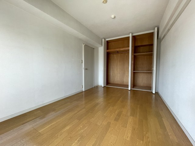 西宮市薬師町の賃貸マンションの洋室