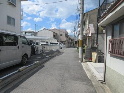 バルーンクラブの周辺|前面道路
