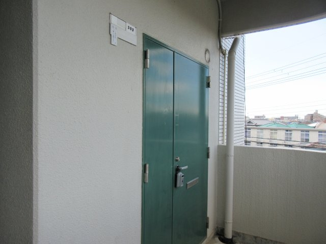 ブランベール大久保の玄関