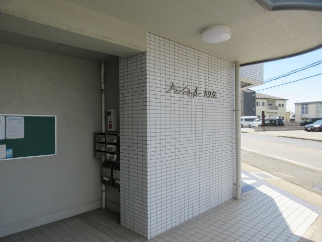 ブランベール大久保のエントランス