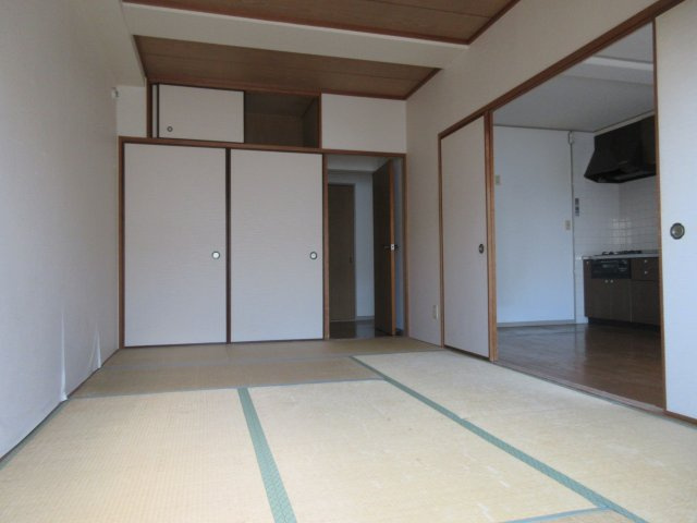 ブランベール大久保の和室