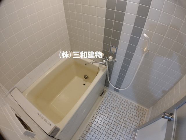 シャトーサンハイムの浴室|同間取り別室3階の参考写真になります