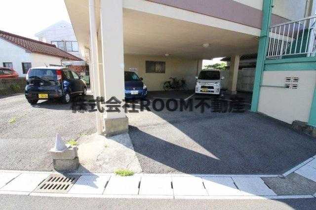 大王ハイツの駐車場