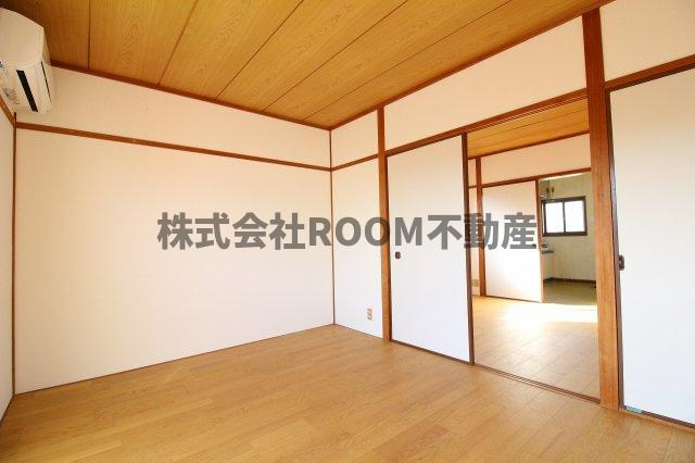 大王ハイツの洋室