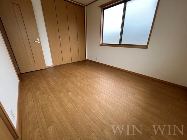 ラミアコートの洋室
