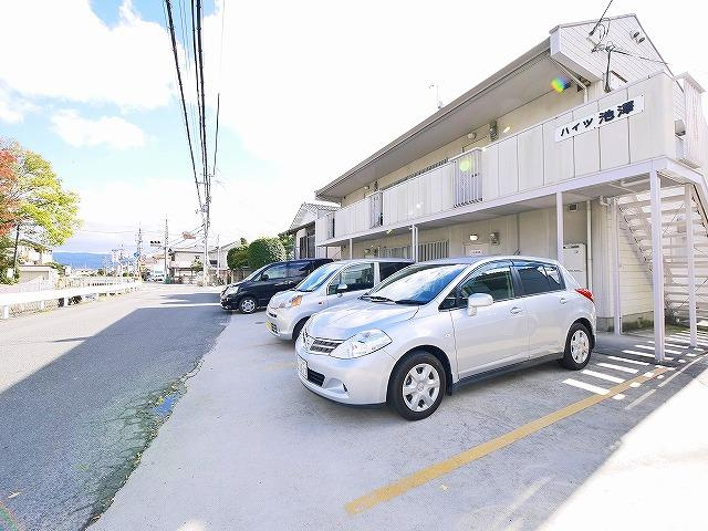 ボヌール菅原町の駐車場|カースペースがあります