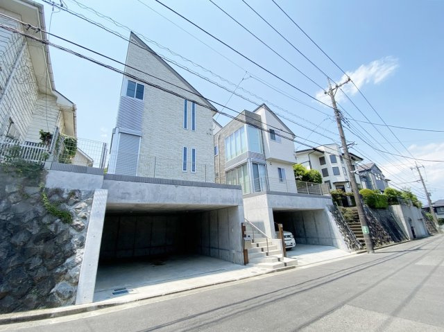 耐震等級３【スケルトン階段のある新築戸建】最終1邸の画像