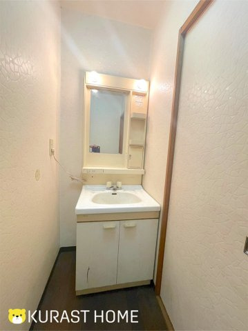 ヴィーヴル向日 の独立洗面台