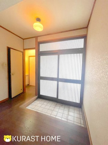 ヴィーヴル向日の玄関