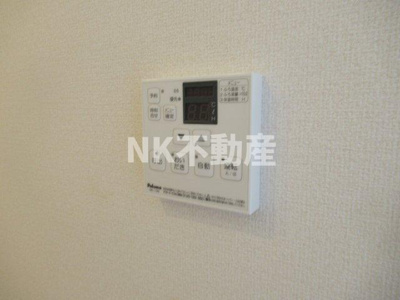【設備】 | セレナヴィラ小阪W（河内小阪賃貸） | 給湯スイッチです