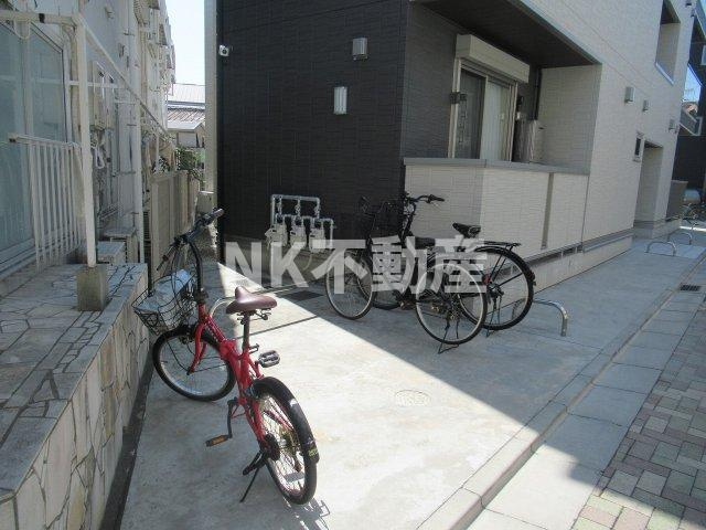 【その他共用部分】 | セレナヴィラ小阪W（河内小阪賃貸） | 駐輪場です