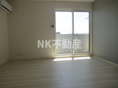 【居間・リビング】 | セレナヴィラ小阪W（河内小阪賃貸） | 洋室です