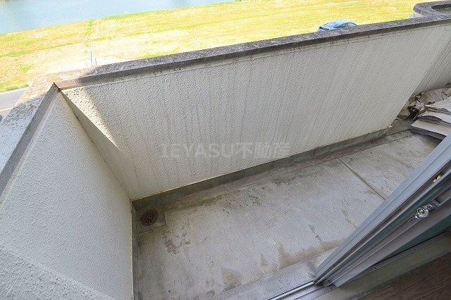 広島市西区大宮３丁目の賃貸マンションのバルコニー
