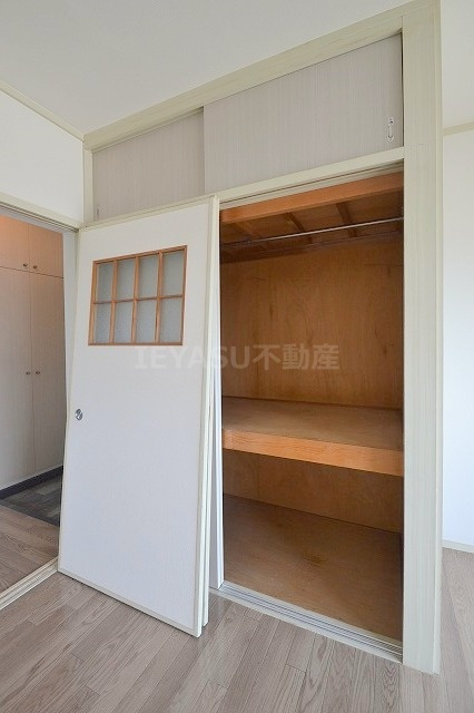 広島市西区大宮３丁目の賃貸マンションの収納