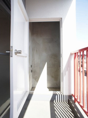 【設備】 | アワノハイツ | バルコニーにも収納があります♪