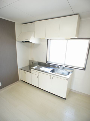【キッチン】 | アワノハイツ | 窓があり明るく風通し良好です♪