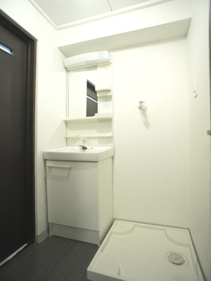 【独立洗面台】 | アワノハイツ | 洗面化粧台と洗濯機置き場があります♪