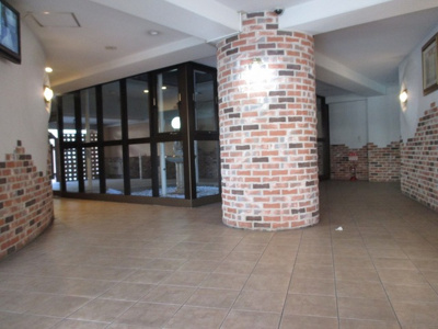 【ロビー】 | キャニスコート上新庄 | 落ち着いたロビーです