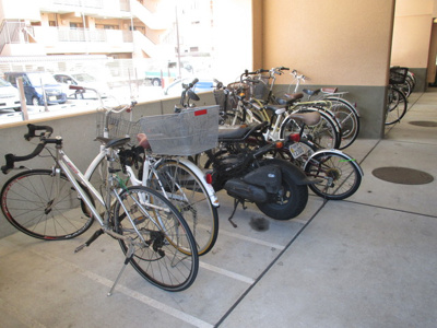 【その他共用部分】 | キャニスコート上新庄 | 共用部の自転車置き場です