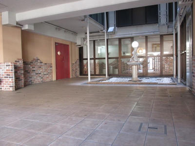 【エントランス】 | キャニスコート上新庄 | 毎日通るエントランスはこのようになっています