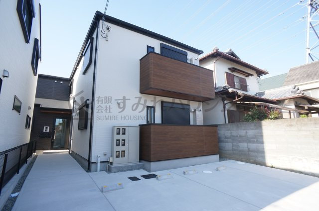 レジデンス中山の外観