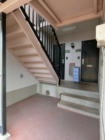 サン・ルミエールB棟のエントランス