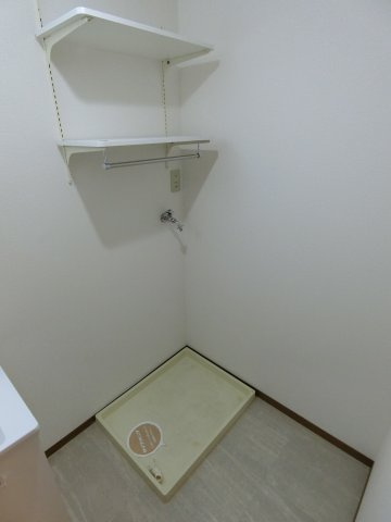 サン・ルミエールB棟の洗面所