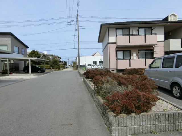 サン・ルミエールB棟の周辺