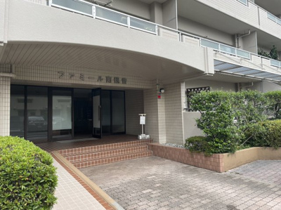 【エントランス】 | ファミール南観音 | 管理の行き届いたマンションです