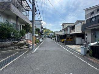 【前面道路含む現地写真】