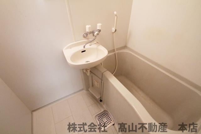 レジデンスＫＡＺＵの浴室