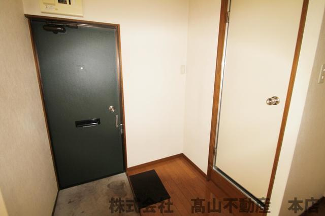 レジデンスＫＡＺＵの玄関