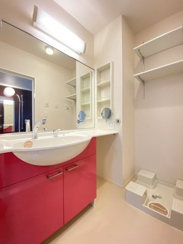 ファミィーユKⅡの独立洗面台