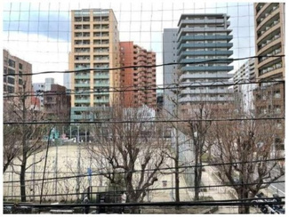 【展望】 | 陽当たりはもちろん、前面建物と距離があるので眺望も良好です。