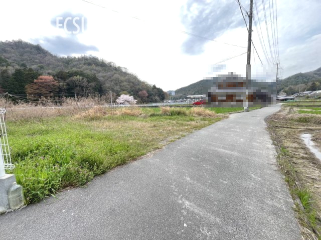 姫路市香寺町須加院／売土地の前面道路含む現地写真