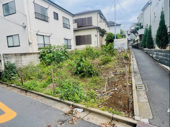 新宿区北新宿　 売地の前面道路含む現地写真