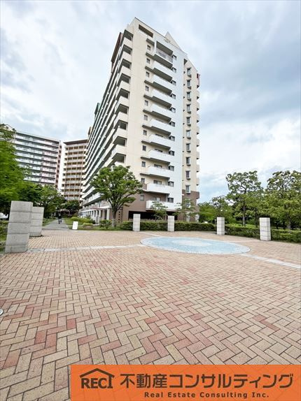 RICウエストコート7番街3番館の外観