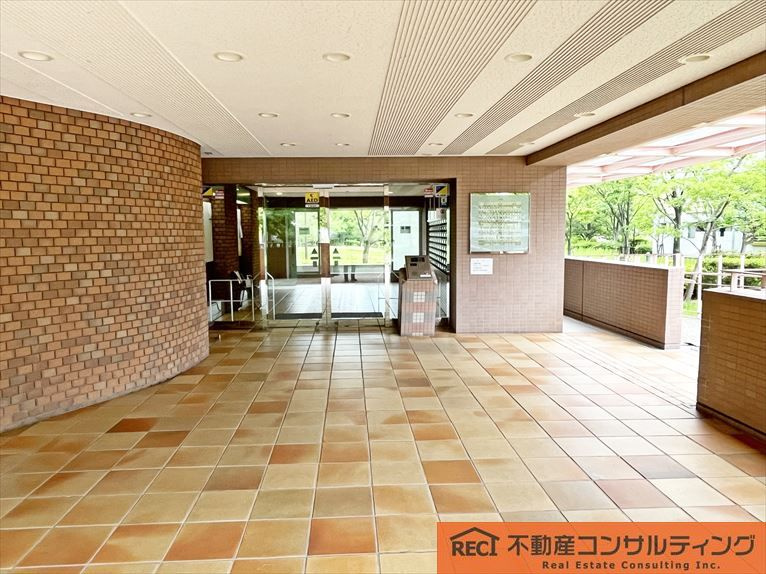 RICウエストコート7番街3番館のエントランス