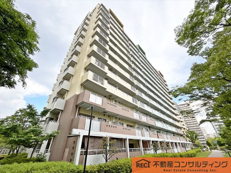 RICウエストコート7番街3番館の外観